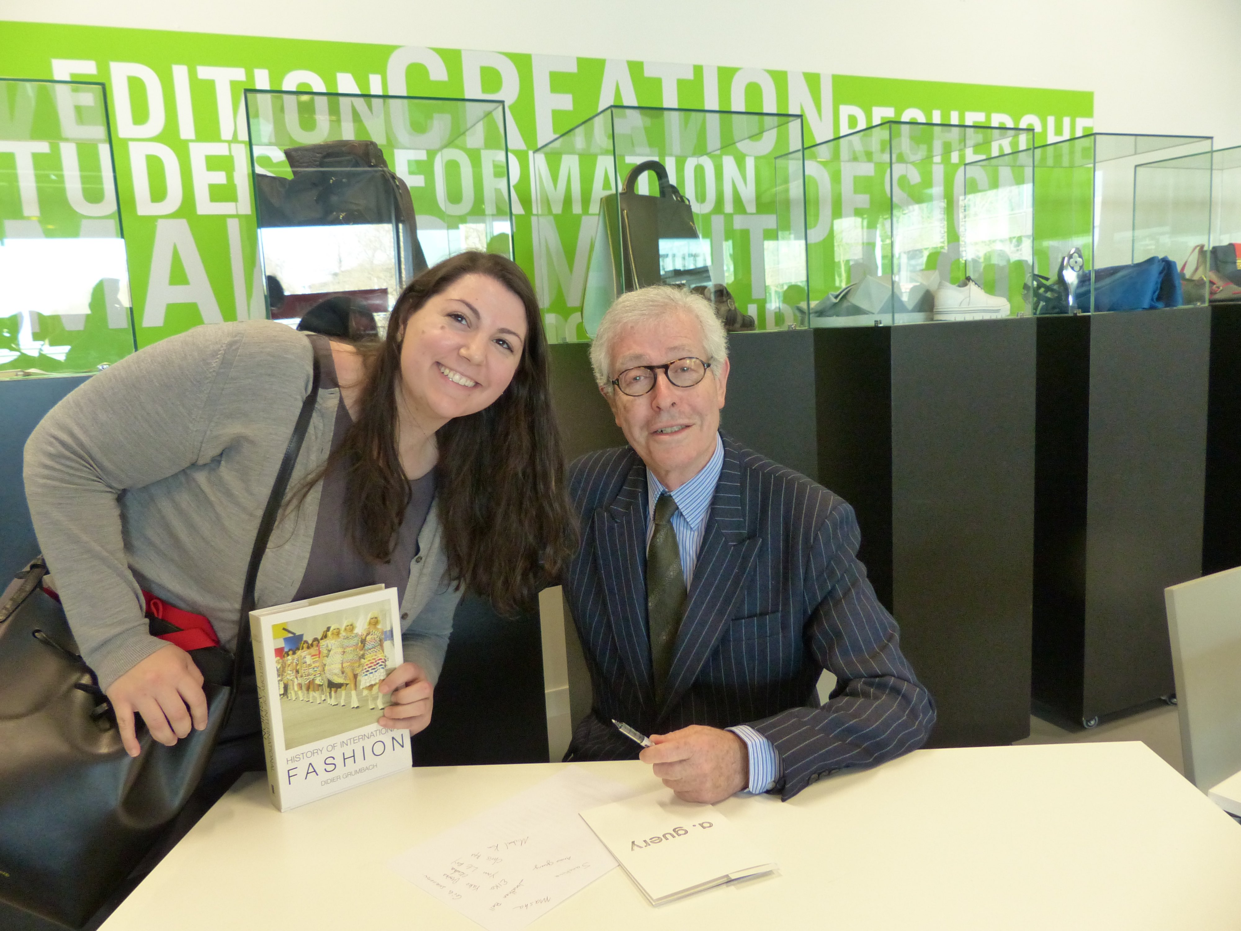 After his lecture at Institut Français de la Mode, Didier Grumbach signed copies of his book for the students. 