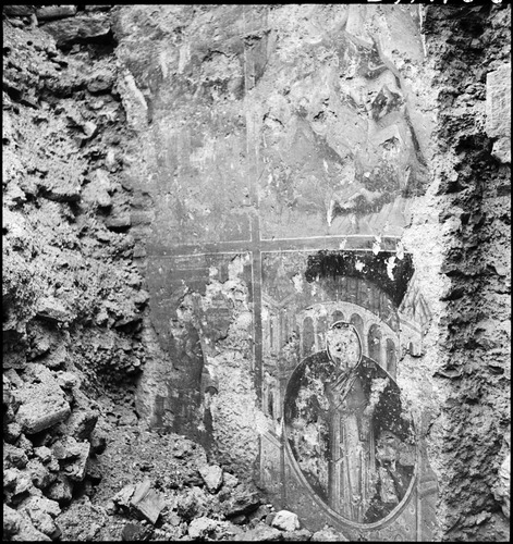 Black and white photo of late-antique fresco revealed in rubble walls