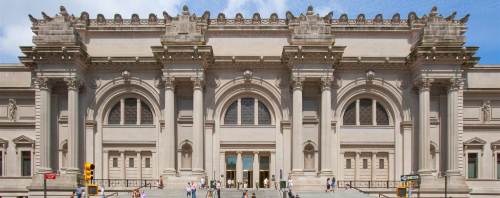 facade of Metropolitan Museum of art